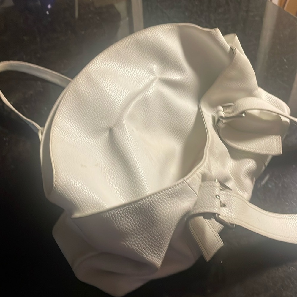 ❤️ 5 for 15. Large Coldwater Creek white leather satchel/handbag